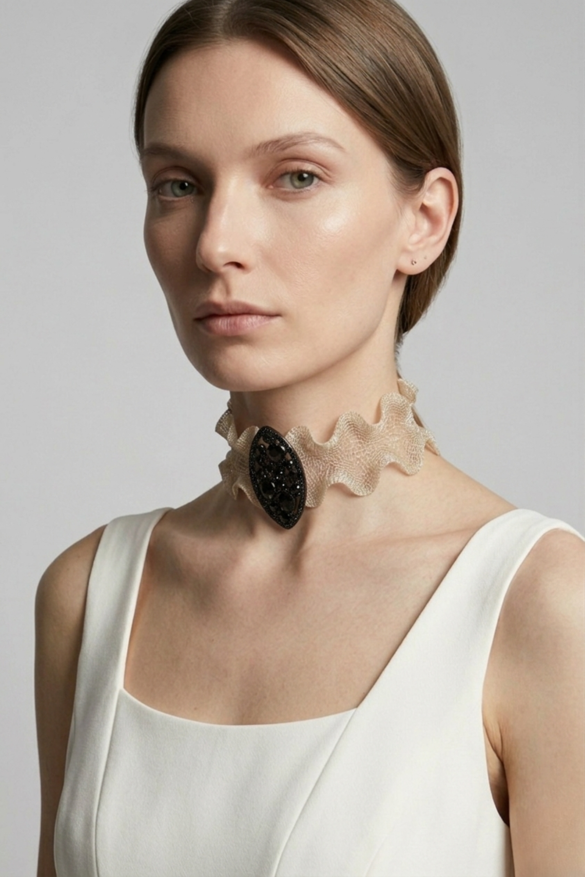 Collar Titanium Moldeable de Diseño Escultural