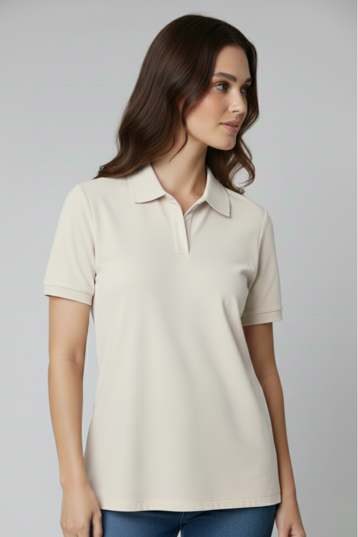 Polo Ñaña color crema de manga corta con cuello camisero y corte amplio | Claudia Bertolero