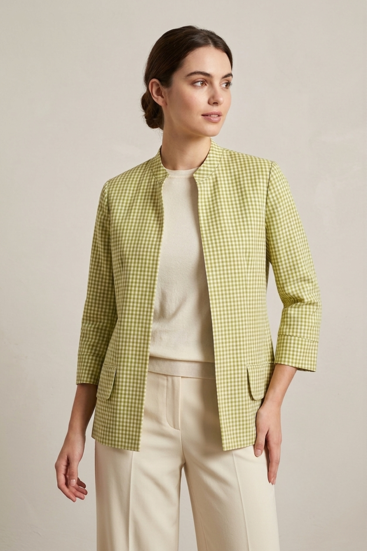 Saco Mamacona de algodón vichy verde con cuello Neru combinado con top Mamacona peplum | Claudia Bertolero