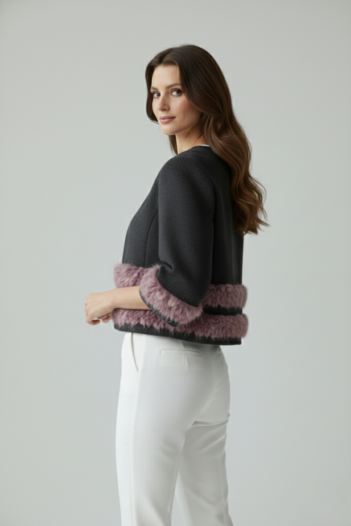 Bolero corto de alpaca con diseño abierto y mangas tres cuartos elegantes | Claudia Bertolero