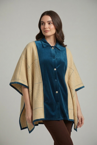 Capa Kenya en baby alpaca color maíz con detalles en terciopelo azul cobalto | Claudia Bertolero