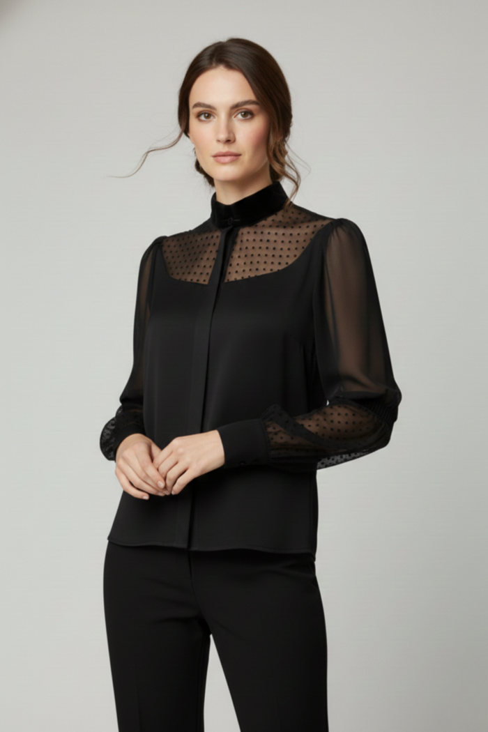 Blusa Conquistador negra de satín con mangas de gasa y tul de pois | Claudia Bertolero