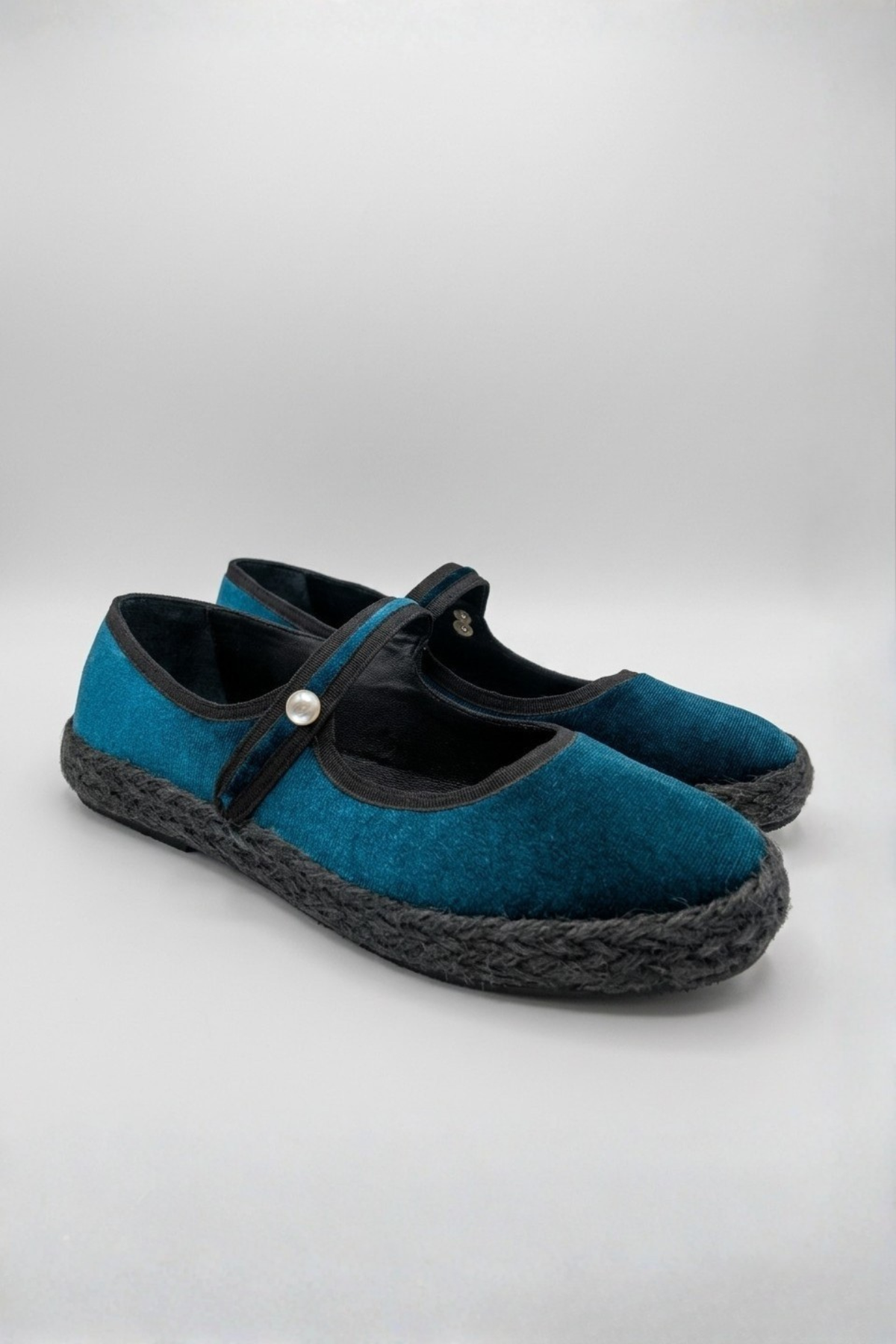 Zapatos Geppetto de terciopelo verde con cuero | Claudia Bertolero