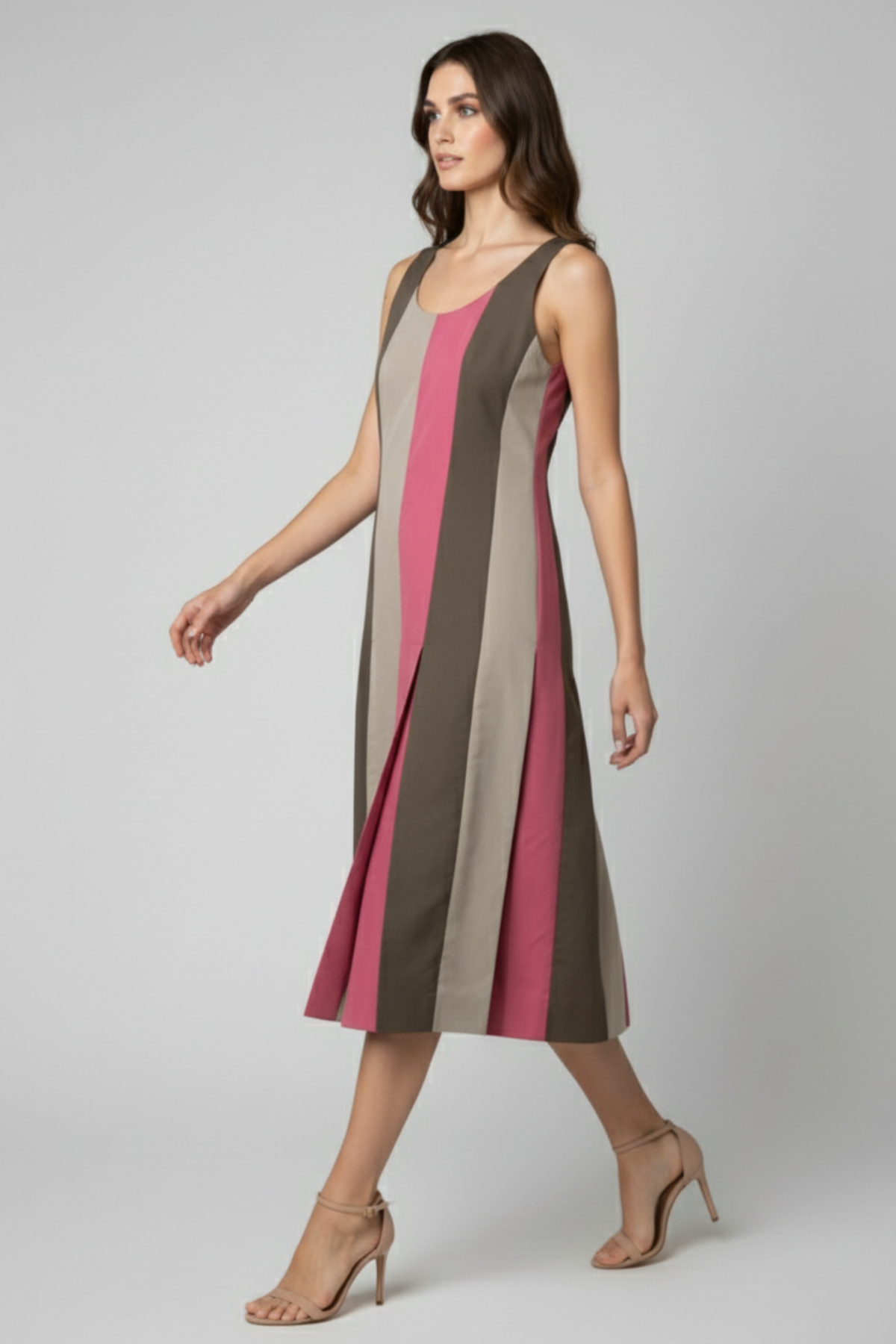 Vestido Sandra midi de popelina con paneles verticales en tonos crema, moka y rosado | Claudia Bertolero