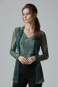 Conjunto Twin Set Alberta verde en tul laminado con top sin mangas y casaca abierta de manga larga | Claudia Bertolero