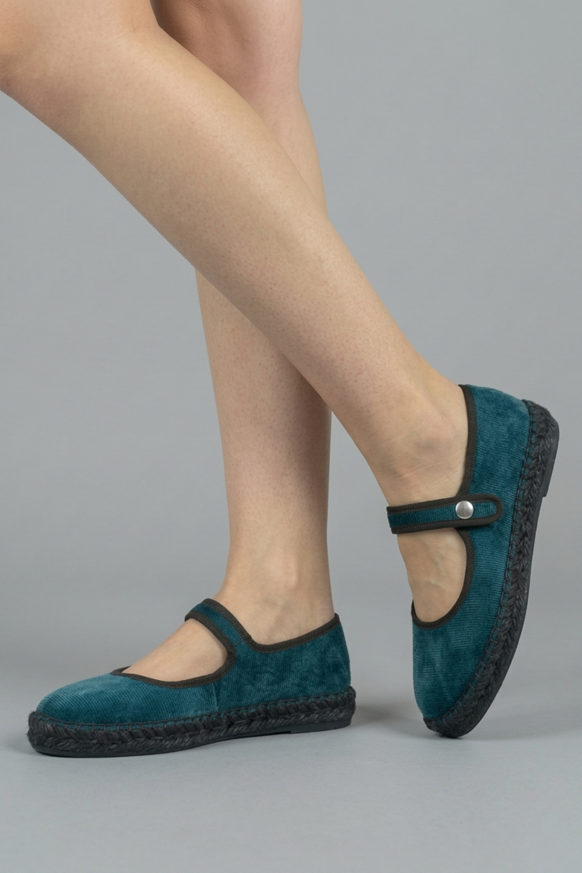 Zapatos Geppetto de terciopelo verde con cuero | Claudia Bertolero