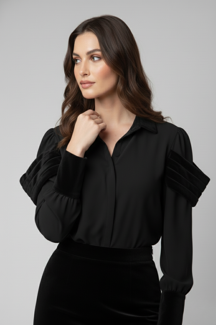 Blusa Ancla femenina con caída fluida y detalles en terciopelo en mangas y puños | Claudia Bertolero