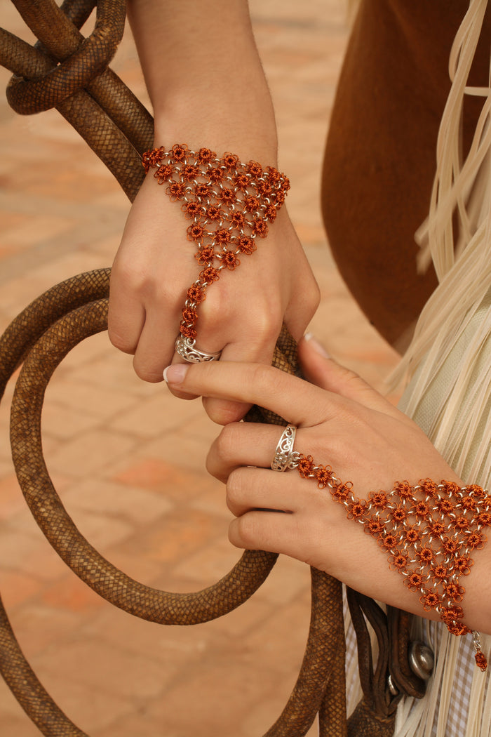 Brazalete Mi Encanto de Flores en Cobre y Plata 950
