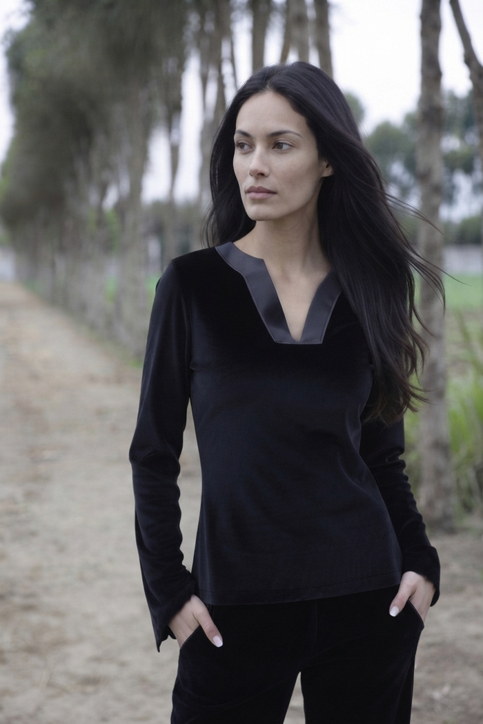 Blusa de Terciopelo y Satín | Revolución Caliente