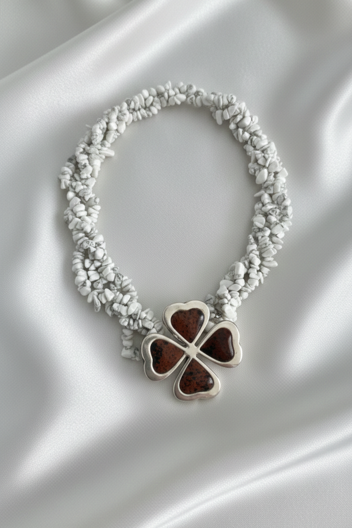 Collar modular de plata 950 con trébol y cadena de piedras naturales | Claudia Bertolero