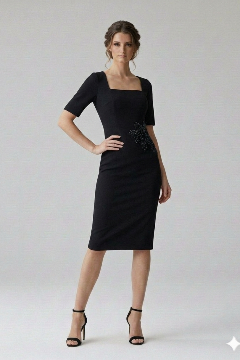 Vestido Daniela negro midi en drill stretch con escote cuadrado y aplicación de encaje en la cintura | Claudia Bertolero